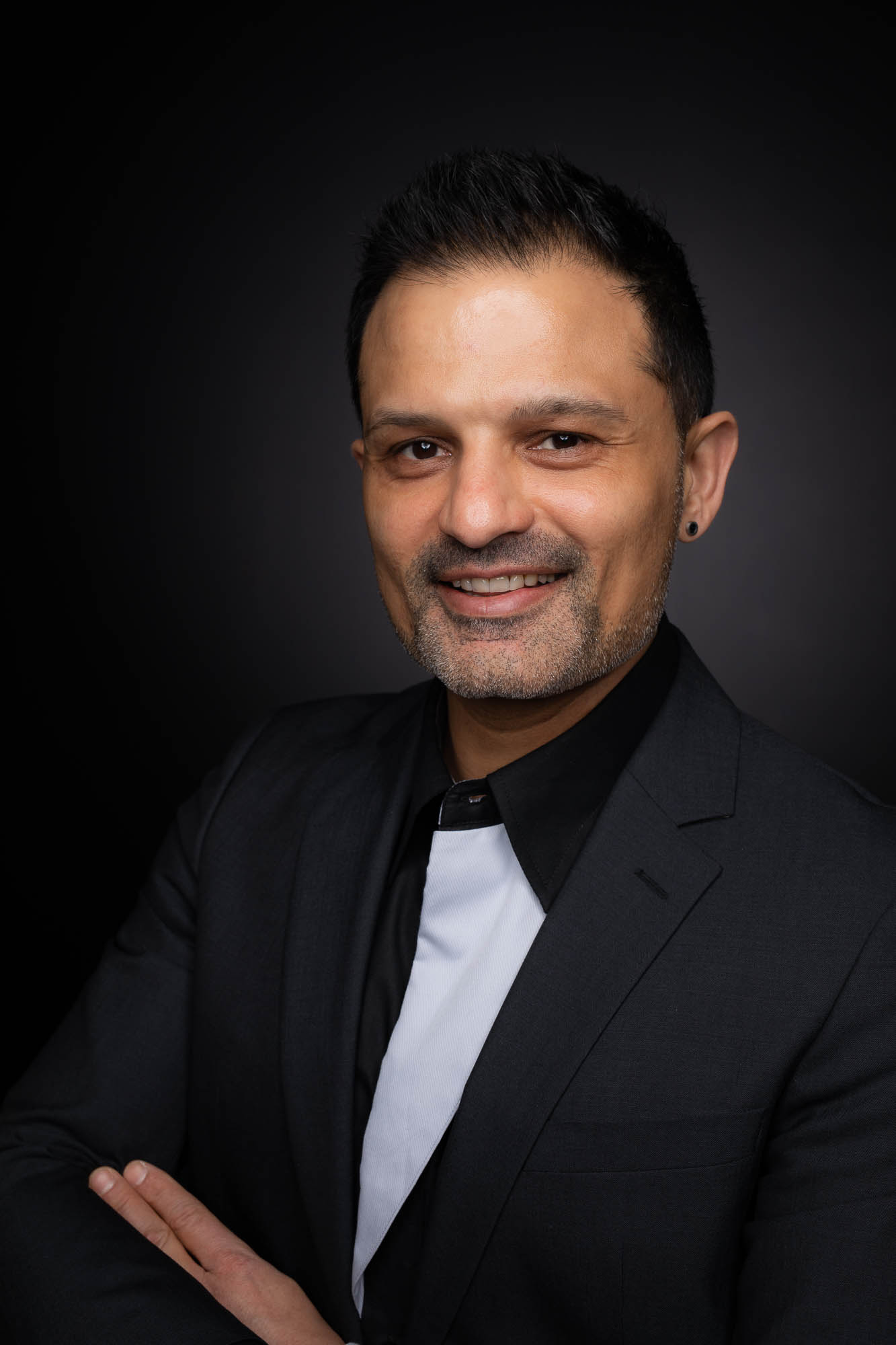 Export x3 Headshot  06154 Dez 01 2019 Headshots 2019  Miro Nicole Nadine 2